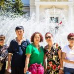 2017年中国人旅游消费高达9000亿美元