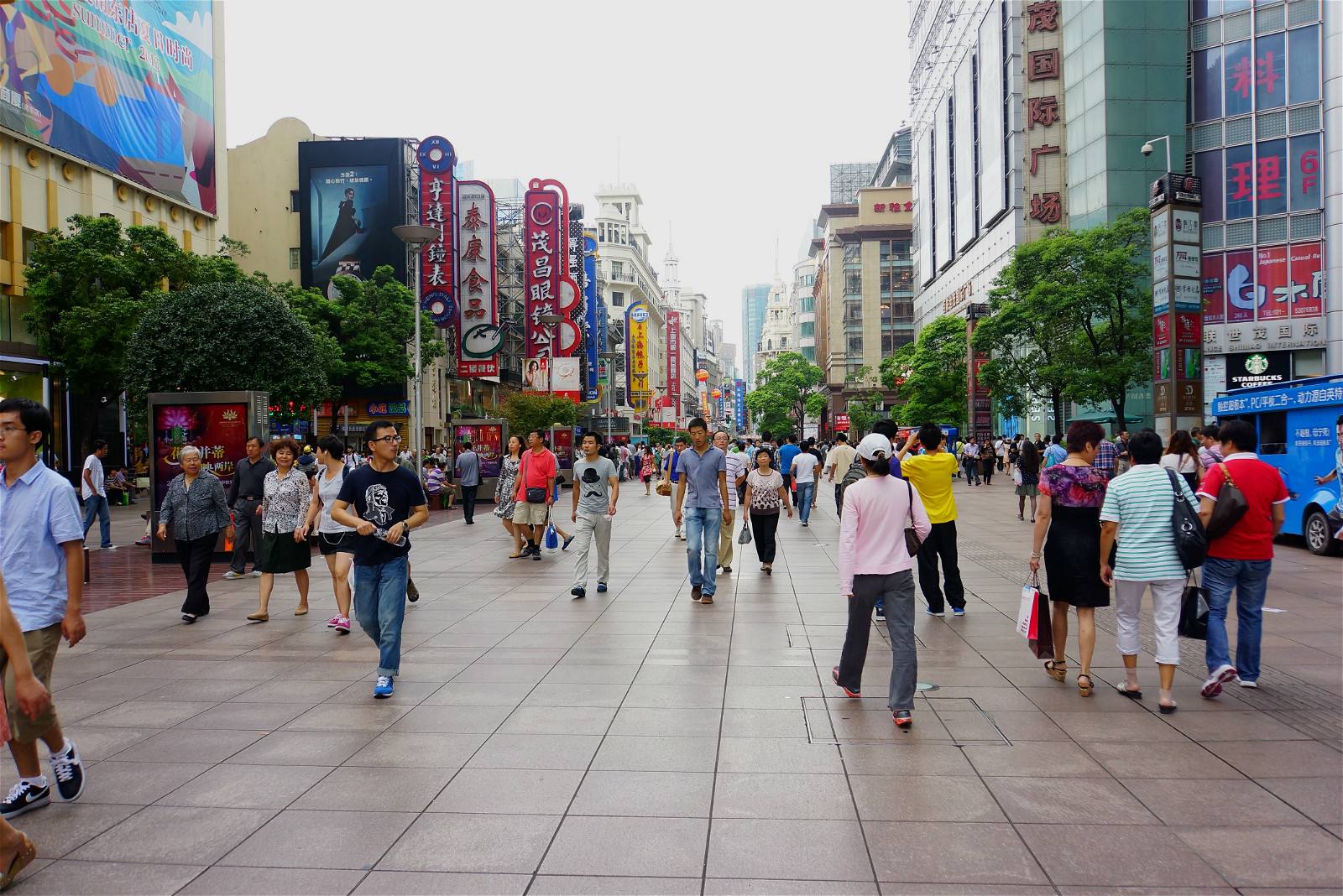 中国零售销售增速放缓,工业产出成亮点