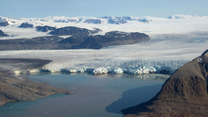 南极冰雪融化导致海平面又升3毫米