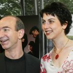 世界首富贝佐斯离婚，分手费破纪录