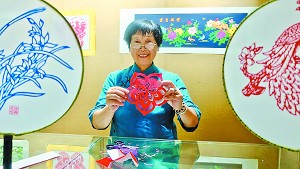 许美芝:弘扬剪纸技艺